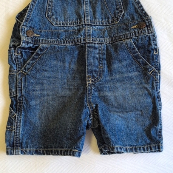 oshkosh b'gosh vestbak cotton denim shorts overalls with elastic straps 18 month - Picture 3 of 9